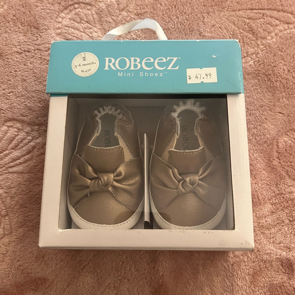 Robeez Metallic Bronze Bow Baby Shoes 3-6 Months